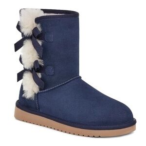 Koolaburra UGGS Victoria Short INSIGNIA BLUE Size 5